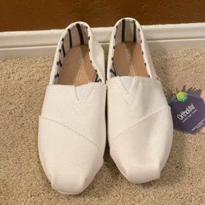 Womens 7.5 TOMS